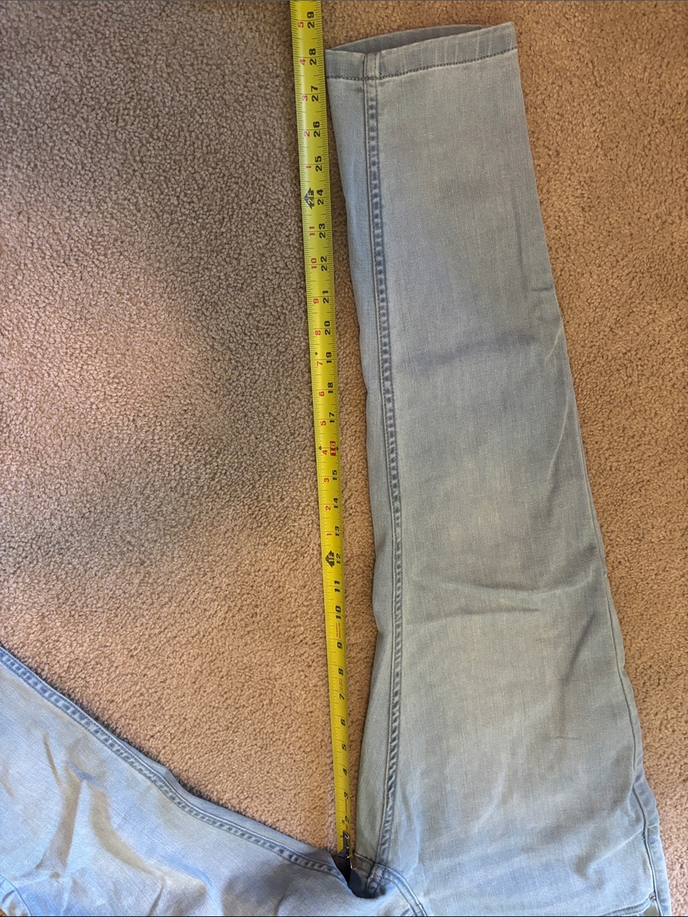 men's Straight Leg Jeans in Light Blue Wash - Picture 6 of 6